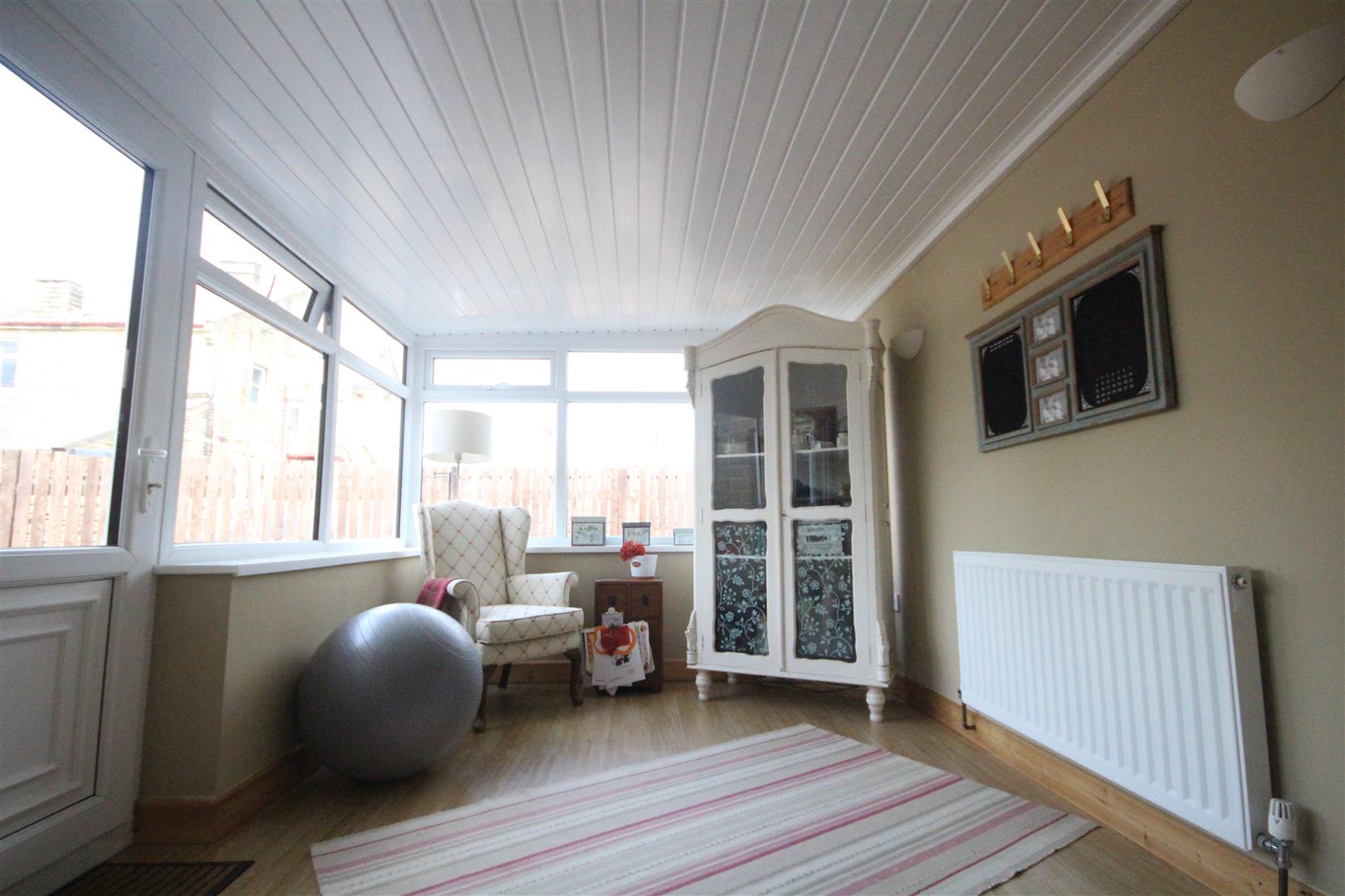 4 bedroom semi-detached house Let Agreed in Earby - IMG_8366.jpg